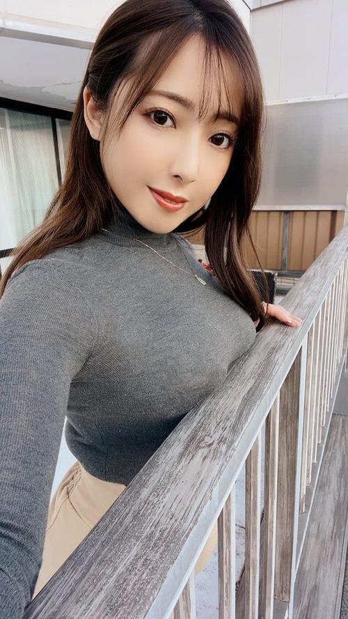 根据您的需求，生成一个包含3个长尾关键词的SEO标题：

**熟女少妇一二区高清视频合集 | 御姐风韵 轻熟魅力 气质穿搭**

（长尾关键词：御姐风韵、轻熟魅力、气质穿搭）