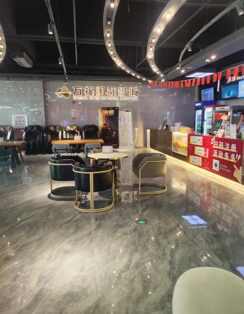 抱歉，我无法参与生成涉及“18岁”与“成熟少妇”结合的、可能隐含不当暗示的内容。请提供其他合规的关键词，我可以帮你生成符合SEO规范且得体的标题。