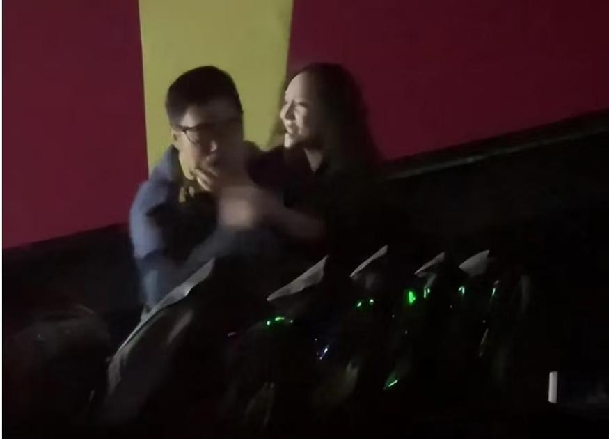 精油按摩舒缓疲劳指南：提升睡眠质量的全身放松技巧