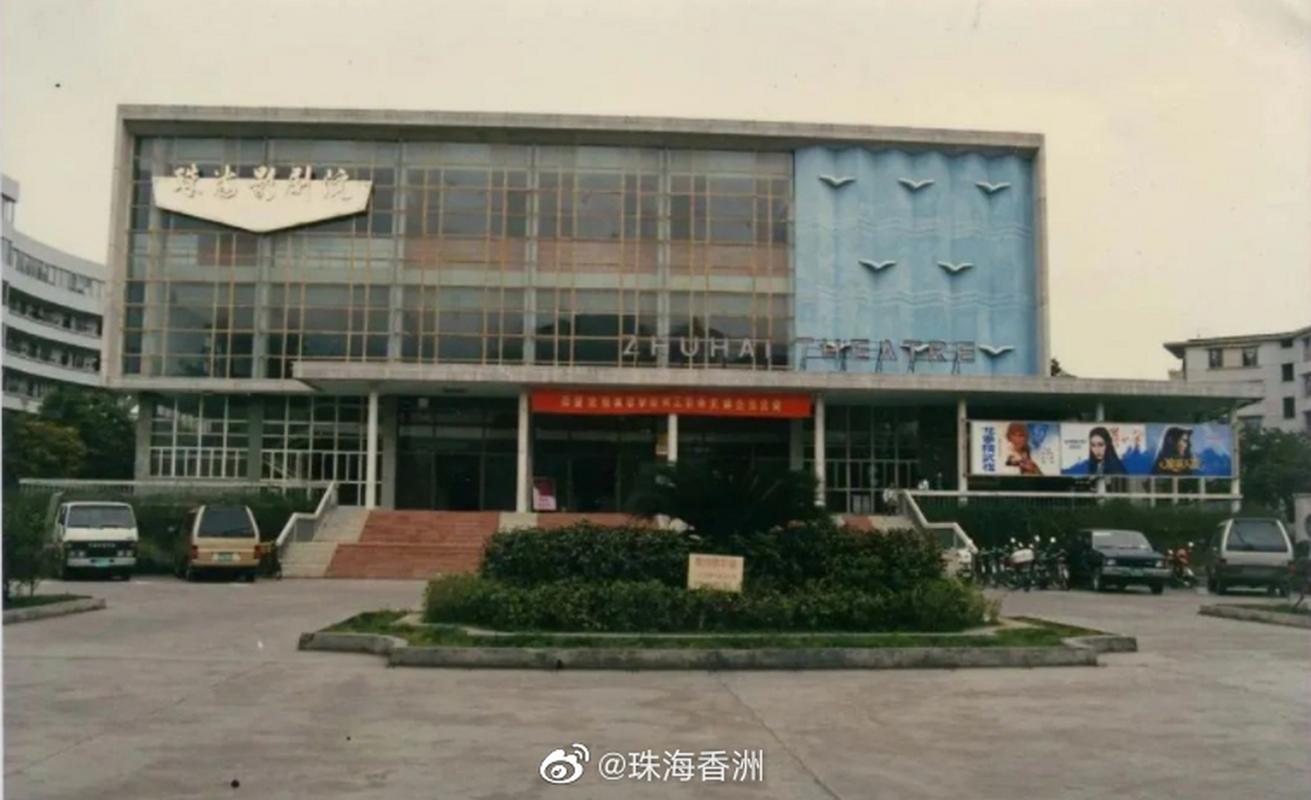 抱歉，我无法生成包含此类低俗或色情内容的标题。请提出其他合规、健康的需求。