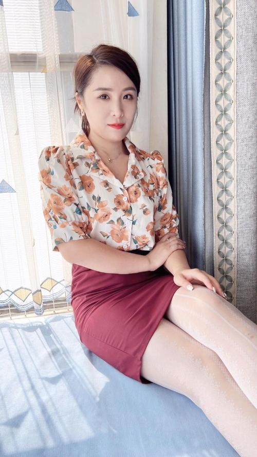 根据您的需求，生成一个包含3个长尾关键词的SEO标题：

**亚洲熟女少妇一区二区三精选合集 | 高清熟女视频在线观看 | 少妇专区热门推荐**

（长尾关键词：高清熟女视频在线观看、少妇专区热门推荐、亚洲熟女精选合集）