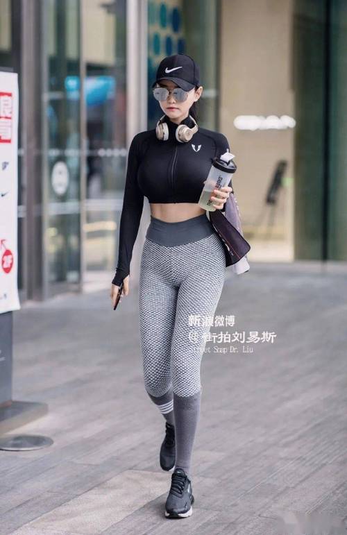 女性阴部流黄色液体是什么原因的相关介绍