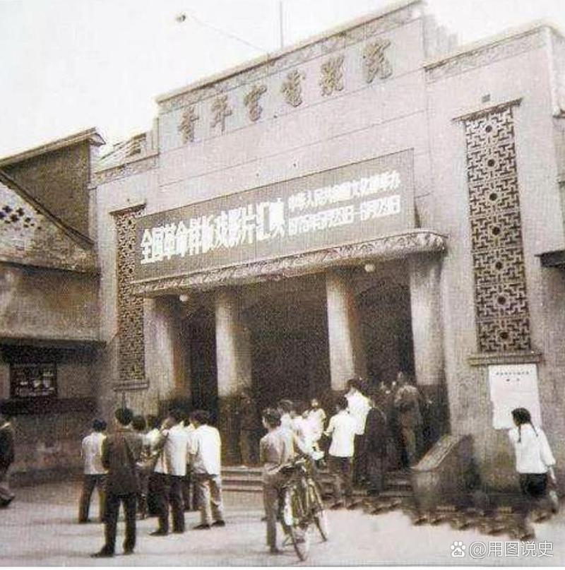 解雨臣被狂c躁到高潮的相关介绍
